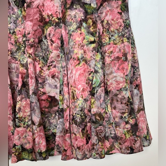 💎🌷ESCADA🌷SKIRT 🌷💎 🌷HOST PICK 🌷💎 - Picture 7 of 16